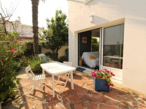 Appartement rénové à Royan, proche plage, terrasse, parking privé - FR-1-494-102